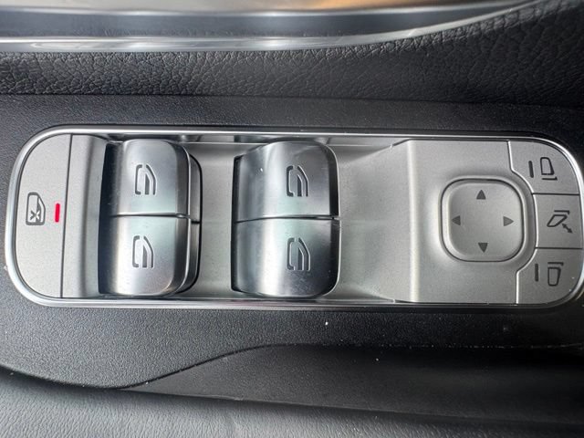 Used 2025 Mercedes-Benz GLS 450 4MATIC image 10