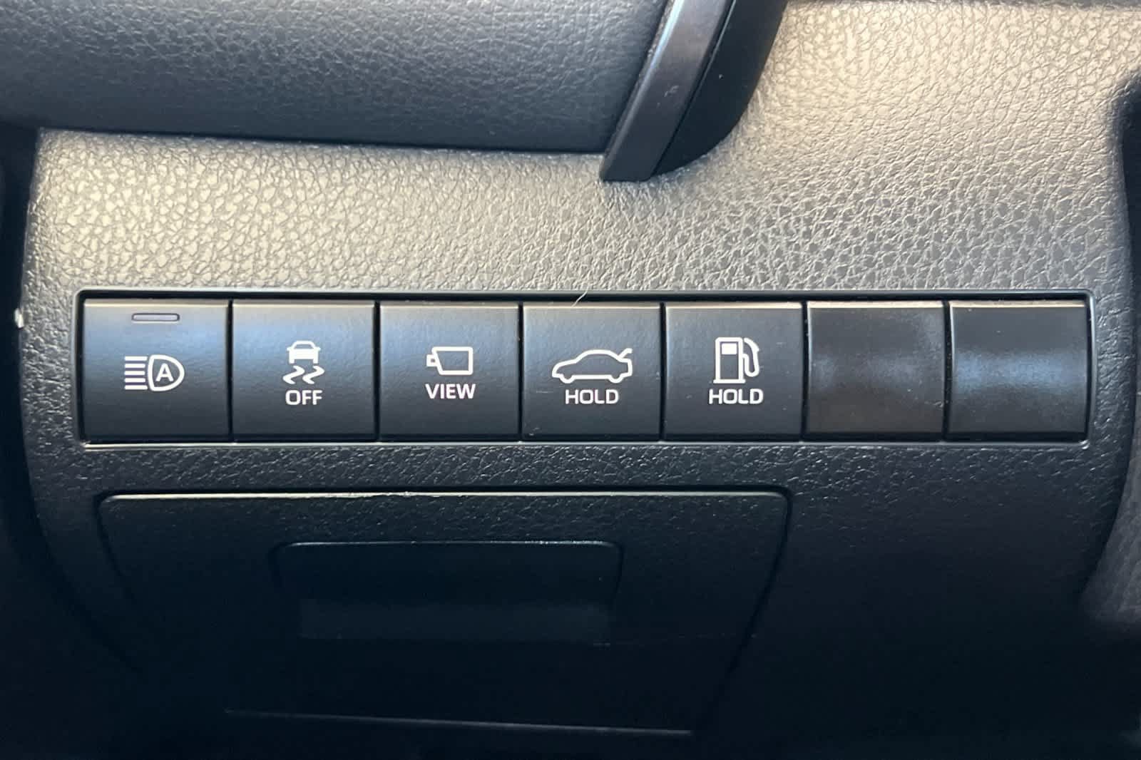 Used 2023 Toyota Camry XLE w/ Navigation Package FWD image 31