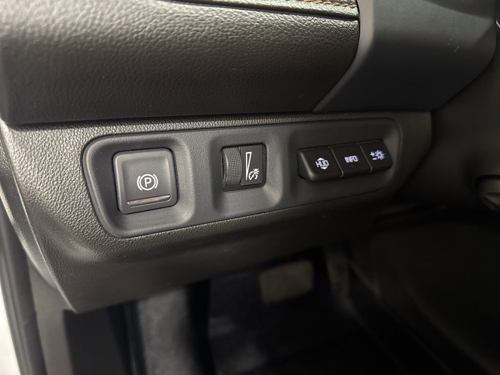 Used 2022 GMC Acadia AT4 w/ Technology Package image 21