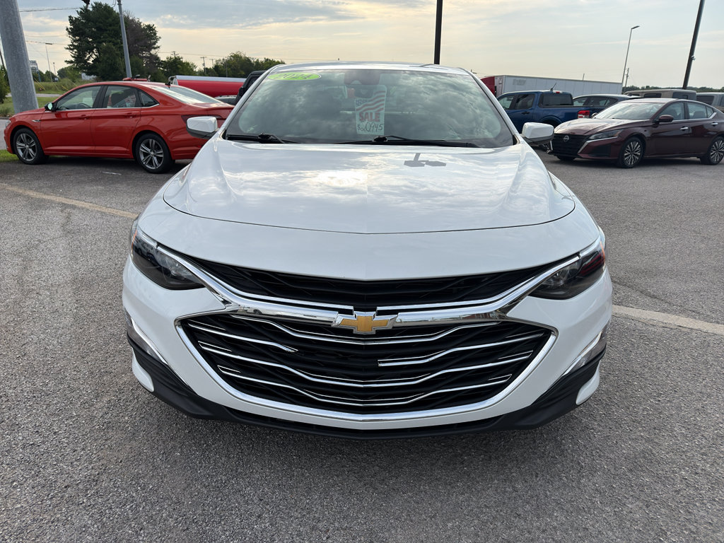 Used 2024 Chevrolet Malibu LS w/ Driver Confidence Package FWD image 2