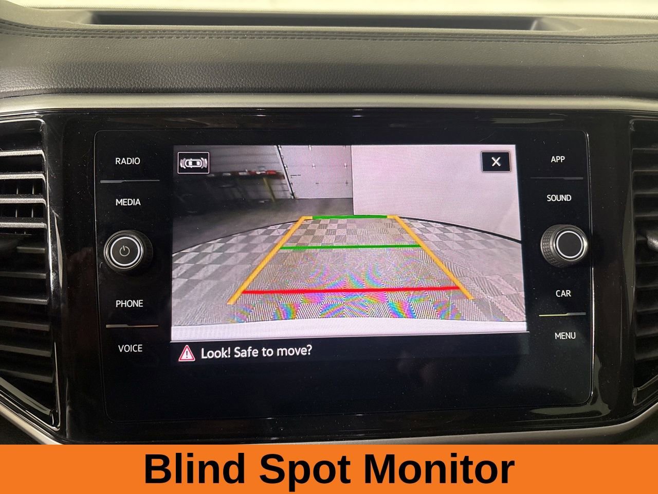 Used 2023 Volkswagen Atlas Cross Sport SE w/ Panoramic Sunroof Package image 16