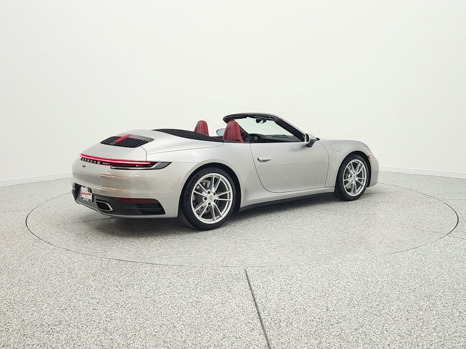 Used 2022 Porsche 911 Carrera image 5