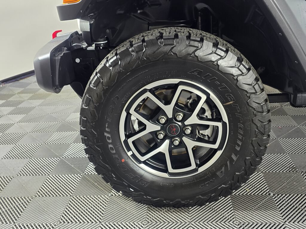 Used 2026 Jeep Wrangler Unlimited Rubicon AWD/4WD image 11