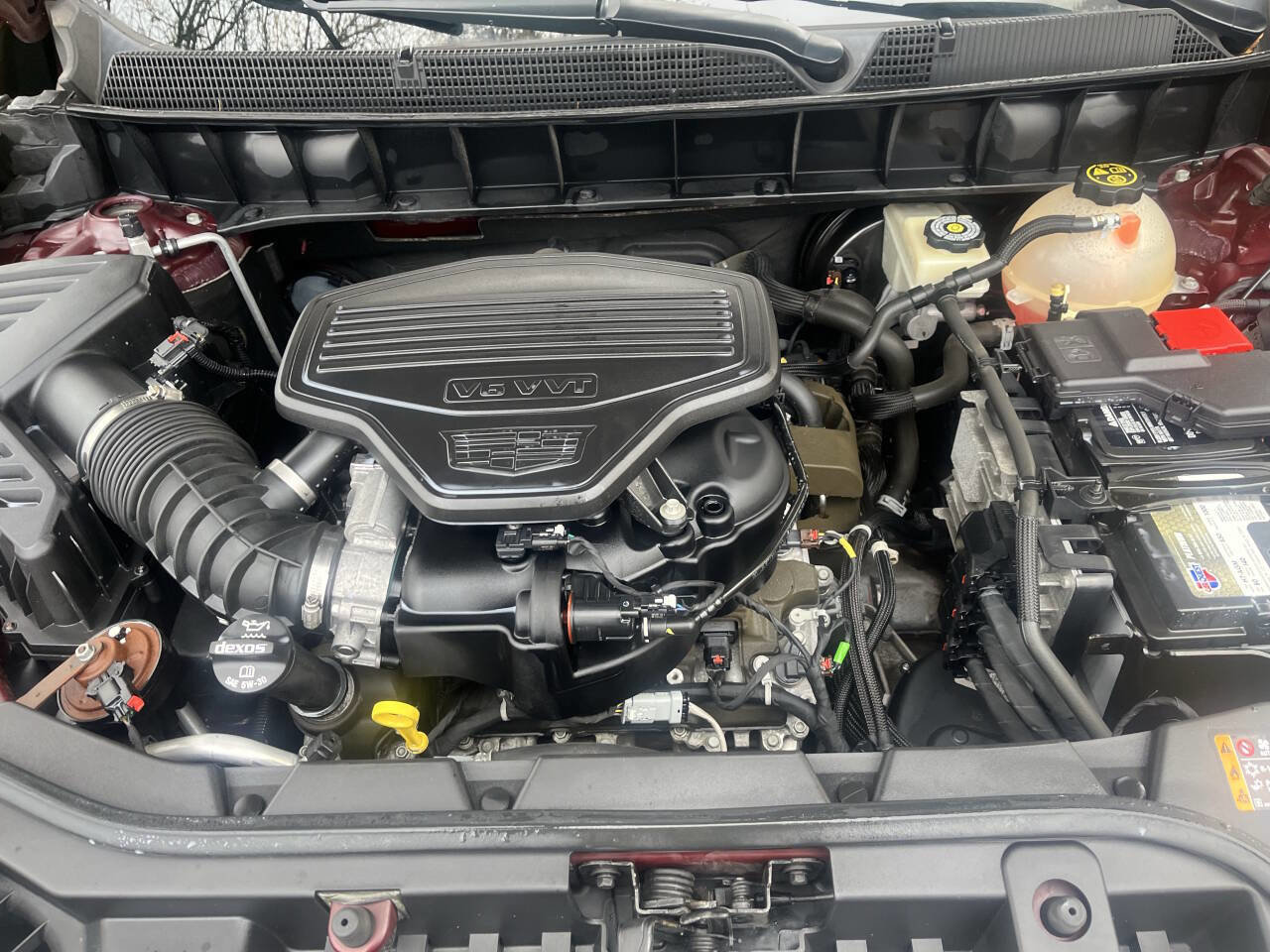 Used 2017 Cadillac XT5 Luxury w/ Driver Awareness Package image 10