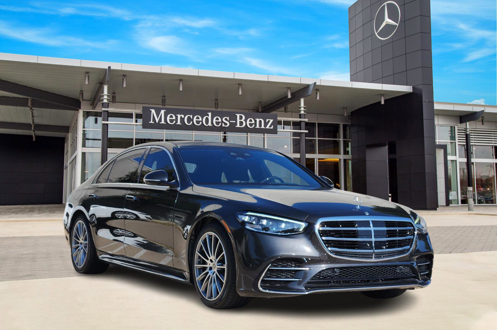 Certified 2023 Mercedes-Benz S 500 4MATIC image 2