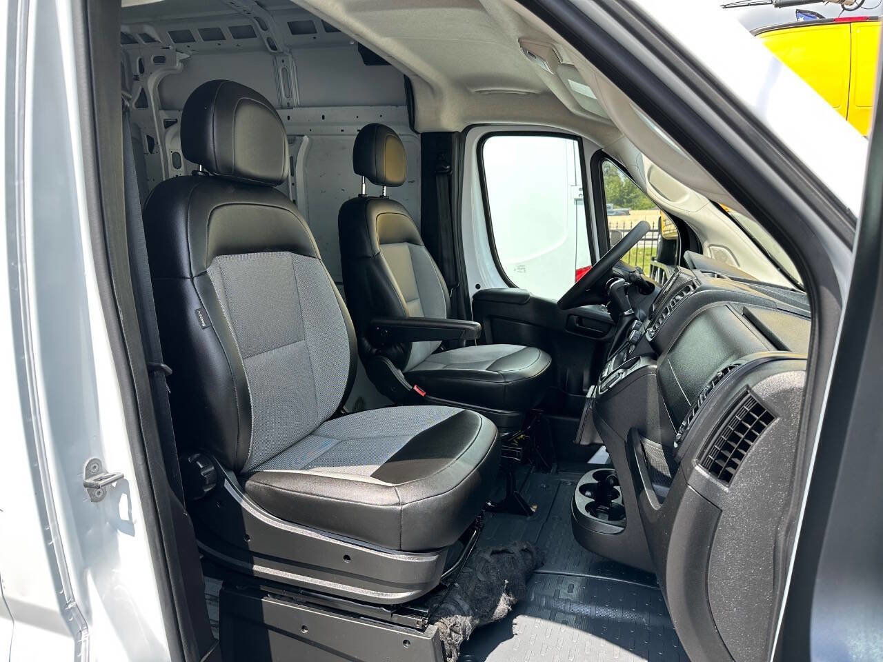Used 2023 RAM ProMaster 2500 image 8