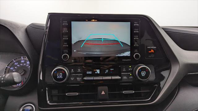 Used 2021 Toyota Highlander L image 27