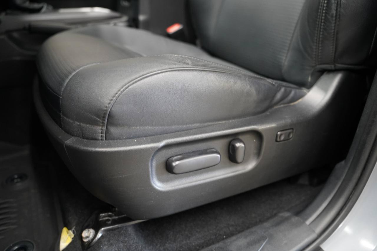 Used 2021 Toyota Tacoma TRD Sport w/ TRD Premium Sport Package AWD/4WD image 28