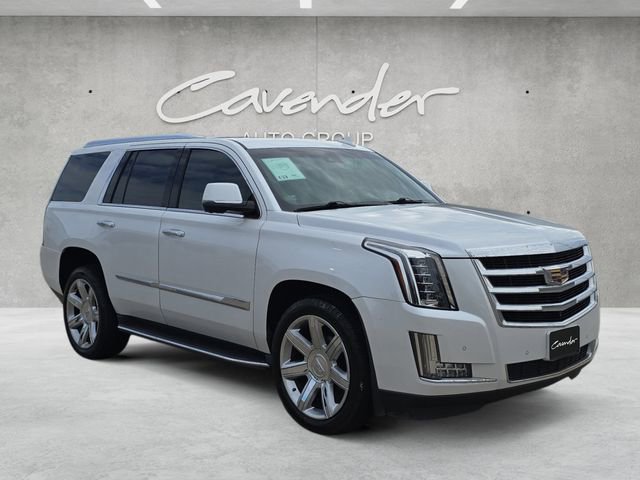 Used 2016 Cadillac Escalade Luxury AWD/4WD image 2