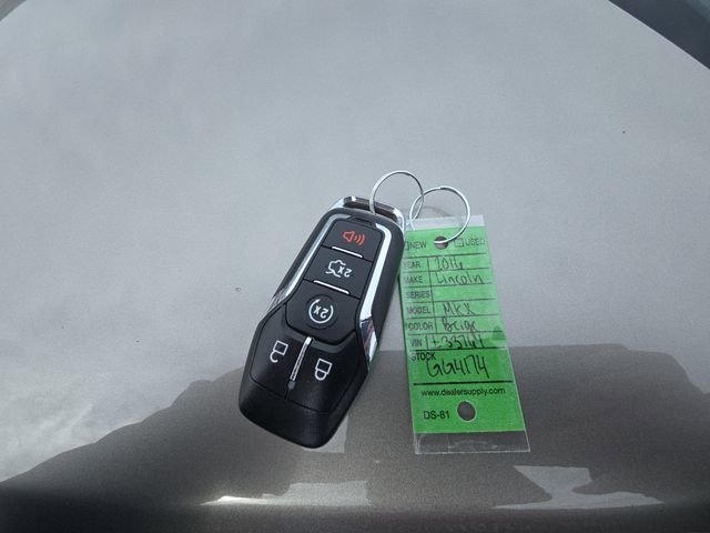 Used 2016 Lincoln MKX Reserve w/ Luxury Package image 25