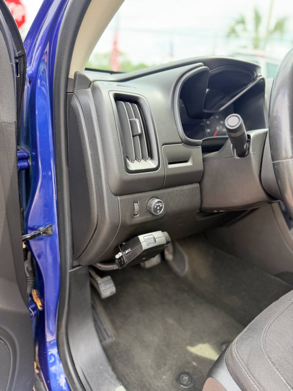 Used 2016 Chevrolet Colorado LT w/ LT Convenience Package RWD image 15