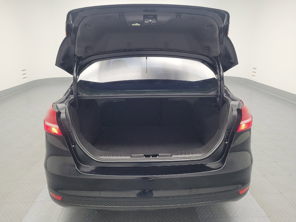 Used 2018 Ford Focus SE FWD image 29