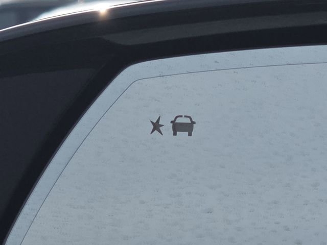 New 2026 GMC Yukon Denali w/ Denali Reserve Package image 13