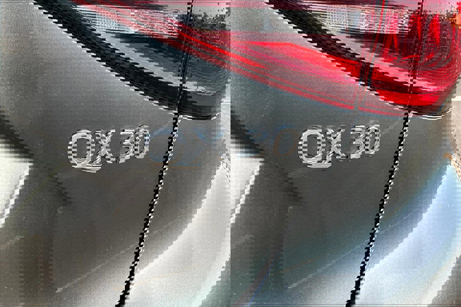 Used 2017 INFINITI QX30 Premium w/ Navigation Package image 30