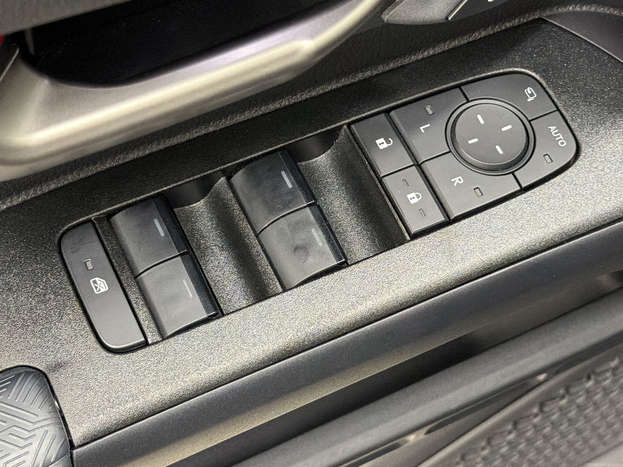 Used 2025 Toyota 4Runner Limited AWD/4WD image 26