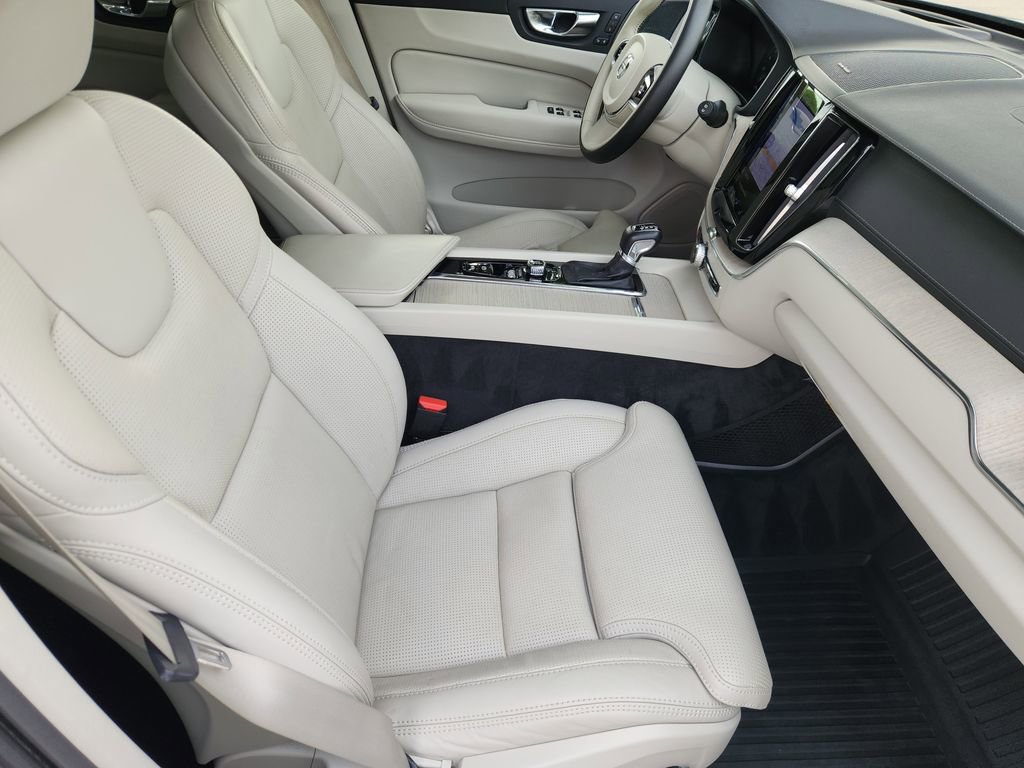 Used 2021 Volvo XC60 T5 Inscription w/ Protection Package Premier FWD image 14