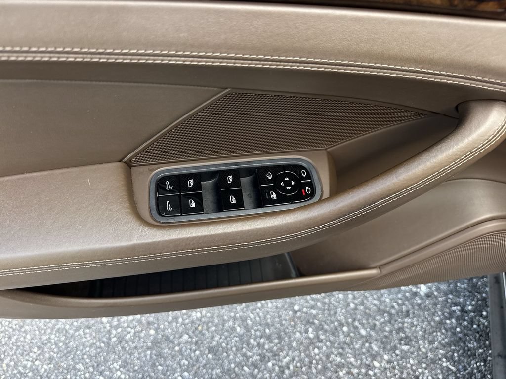 Used 2018 Porsche Panamera 4 Executive AWD/4WD image 39