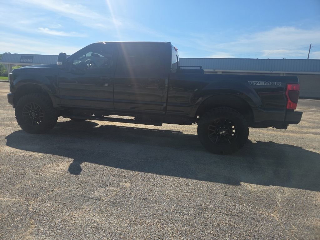Used 2022 Ford F250 Lariat w/ Black Appearance Package AWD/4WD image 5
