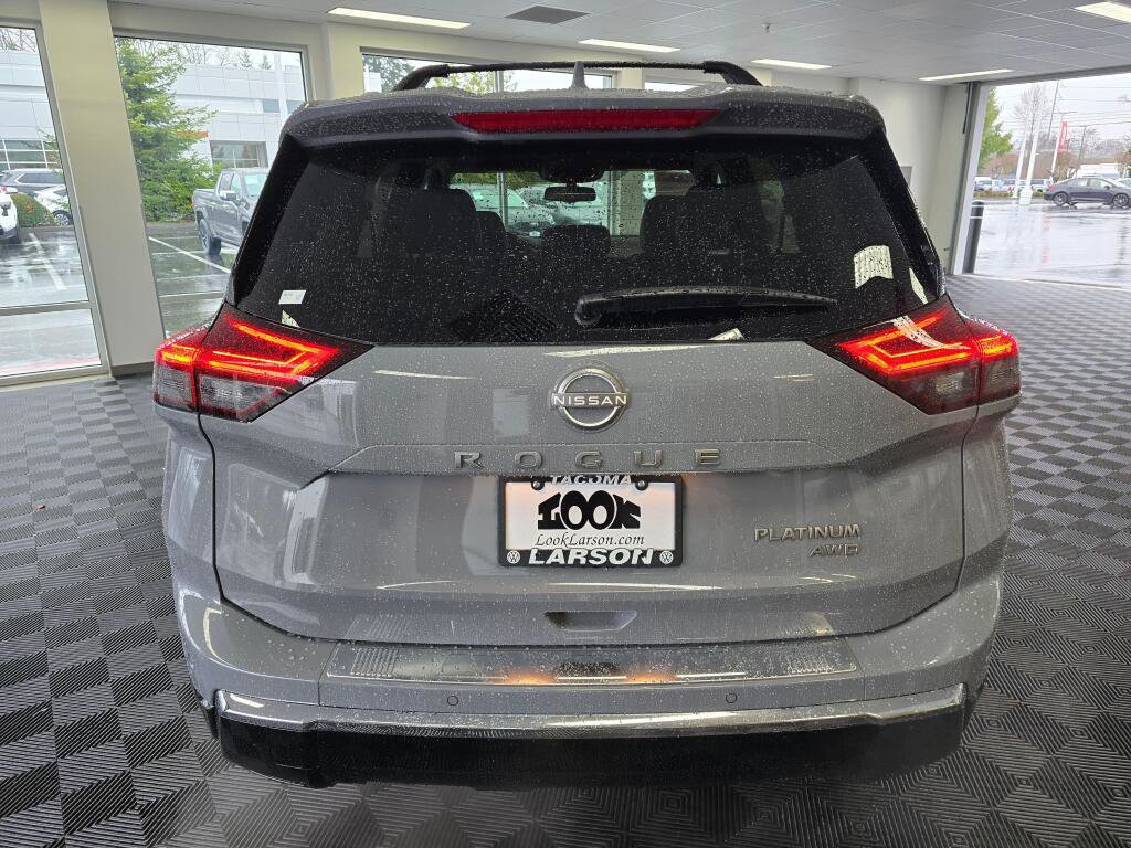 Used 2025 Nissan Rogue Platinum w/ Platinum Premium Package image 5