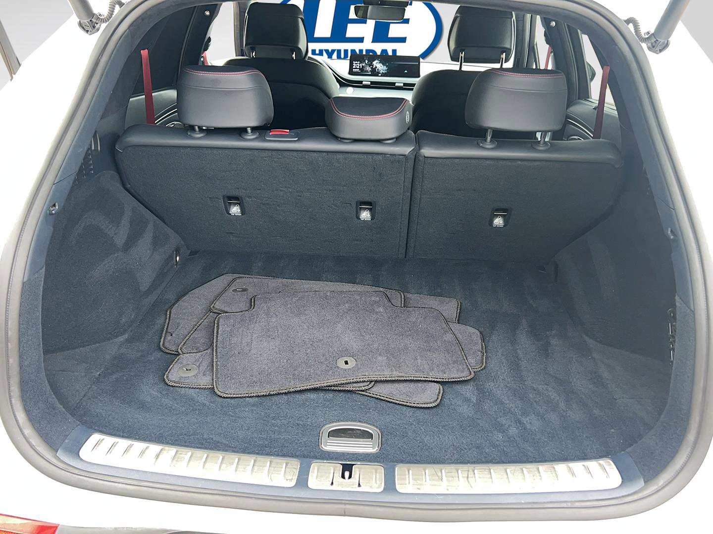 Used 2022 Genesis GV70 3.5T Sport w/ Sport Prestige Package image 18