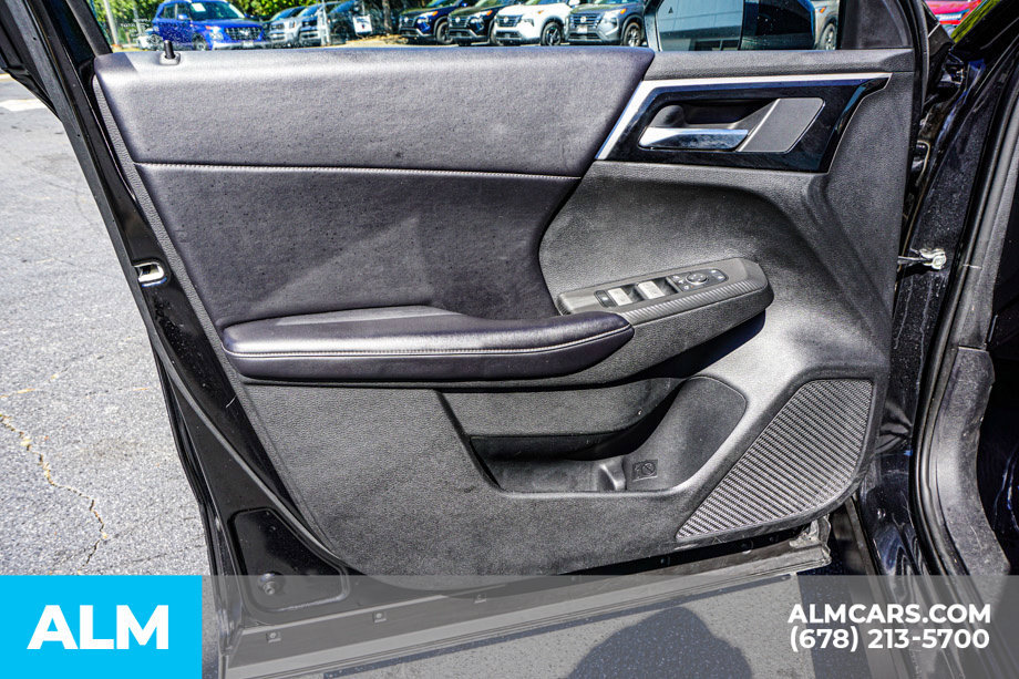 Used 2024 Mitsubishi Outlander SE AWD/4WD image 47