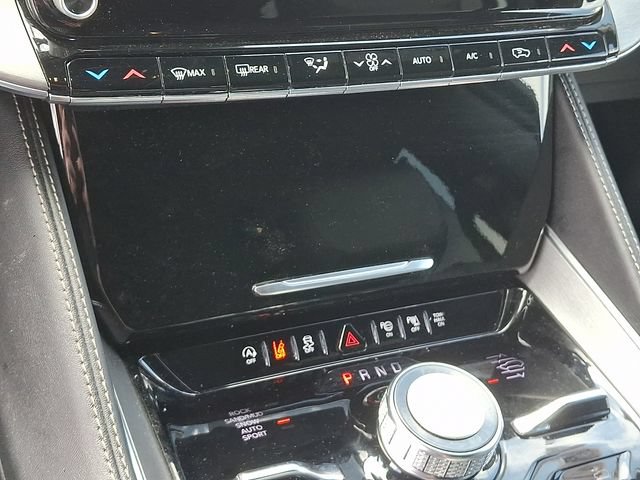 Used 2024 Jeep Wagoneer Series II w/ Convenience Group I AWD/4WD image 15