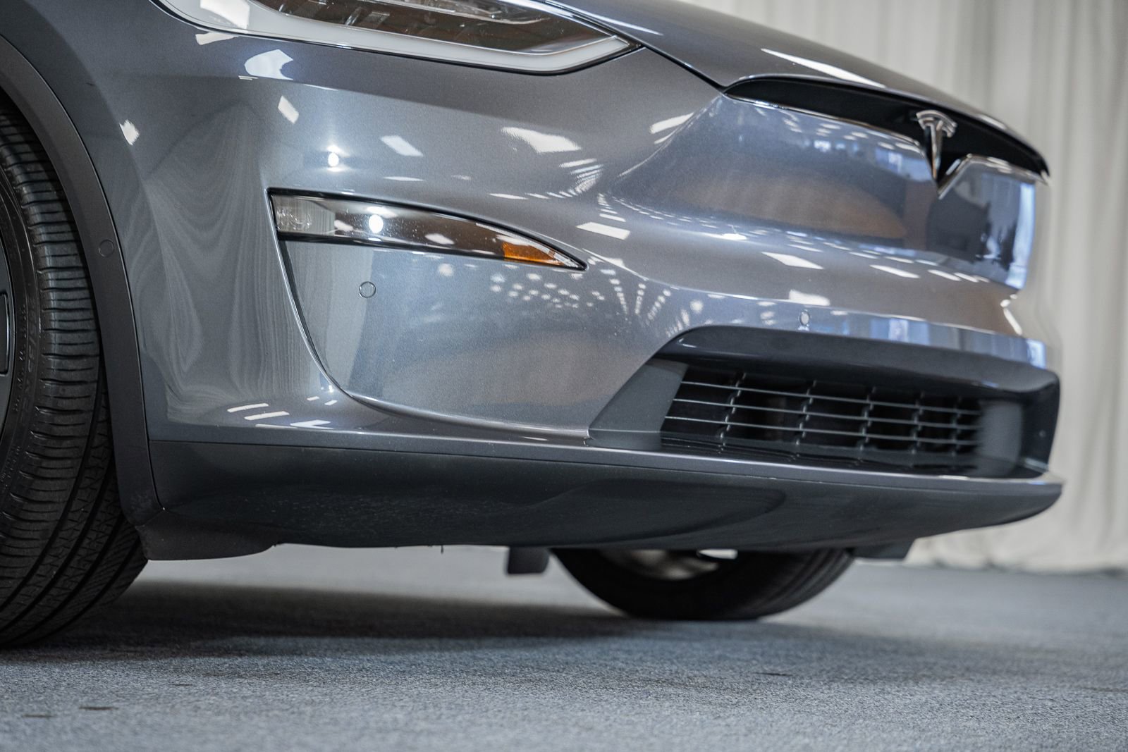 Used 2022 Tesla Model X image 17
