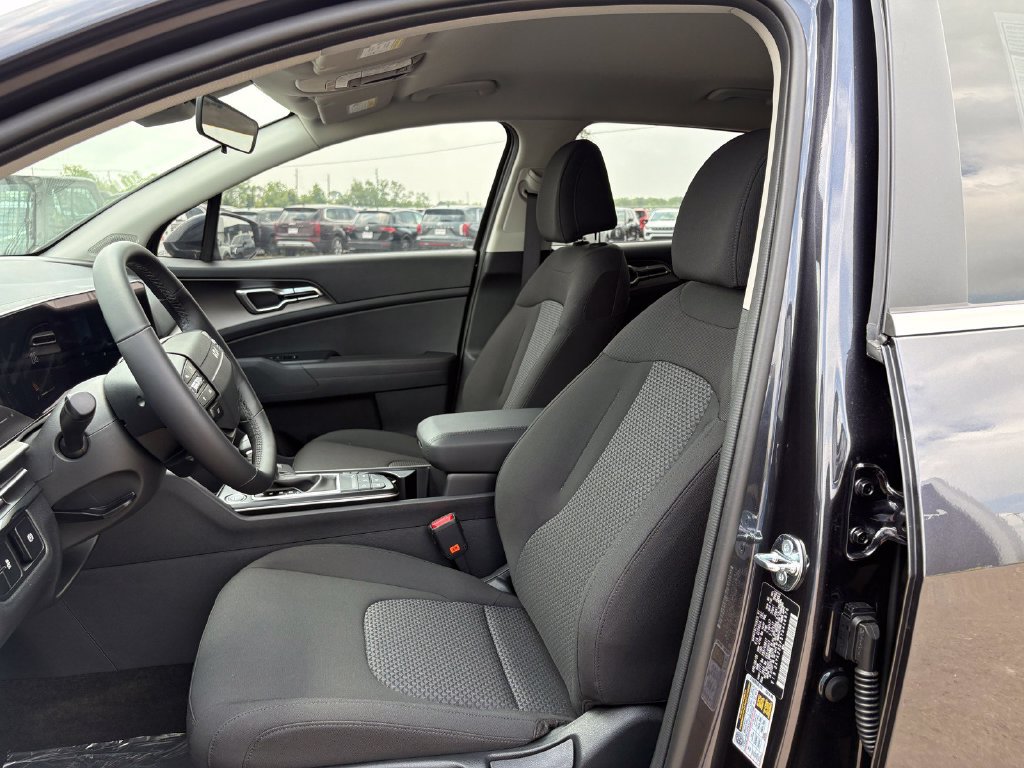 New 2026 Kia Sportage LX FWD image 11