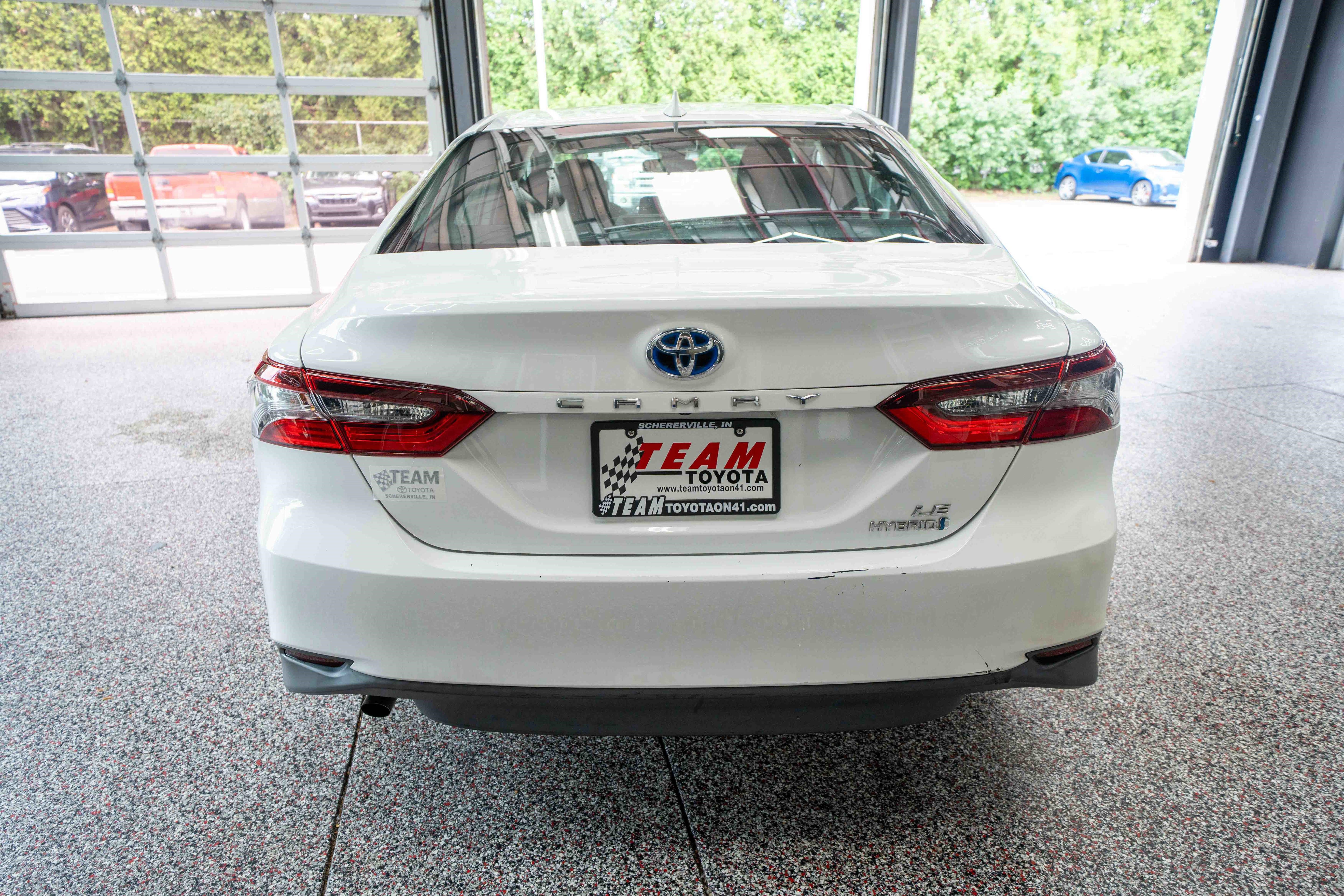 Used 2021 Toyota Camry LE FWD image 3