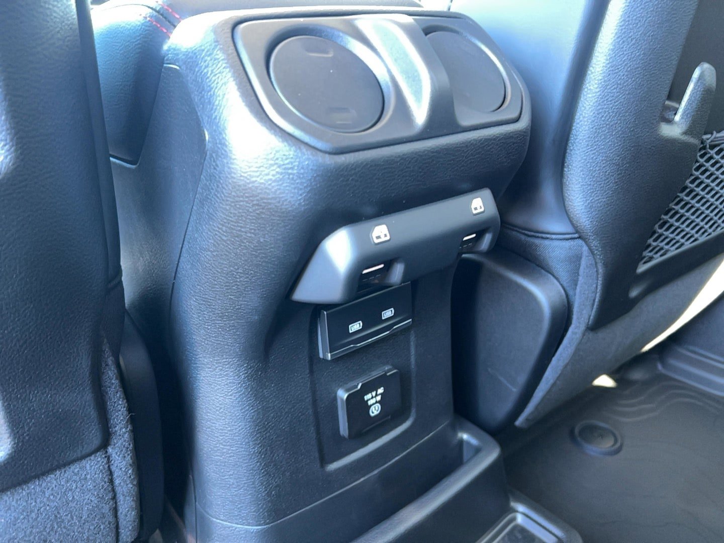 New 2026 Jeep Wrangler Unlimited Rubicon AWD/4WD image 32