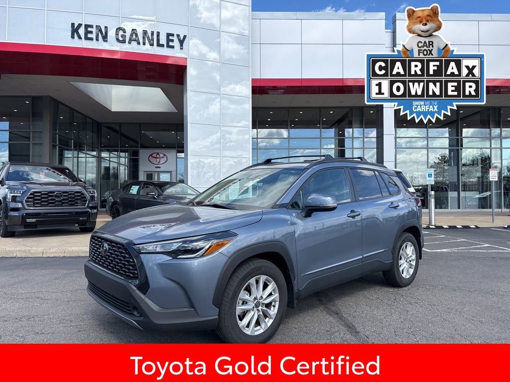 Used 2023 Toyota Corolla Cross LE w/ Moonroof Package image 1