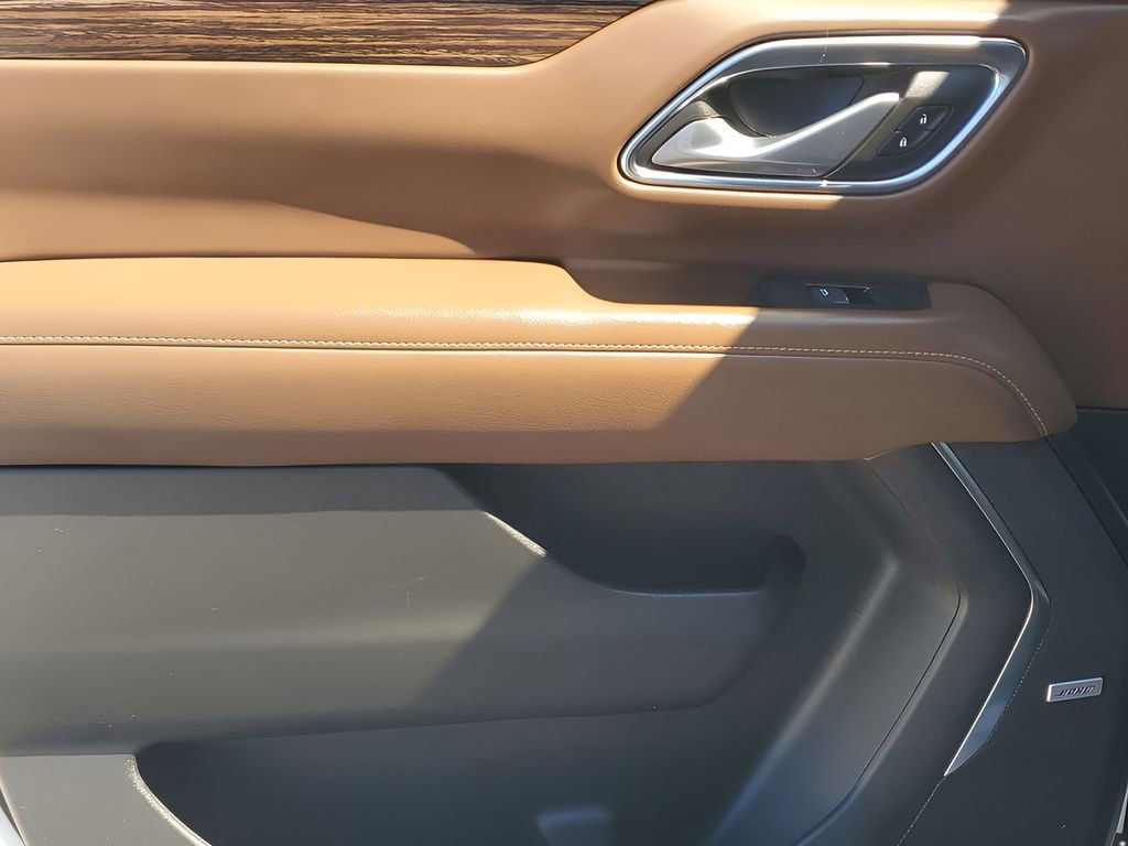 Used 2021 Chevrolet Suburban High Country image 44