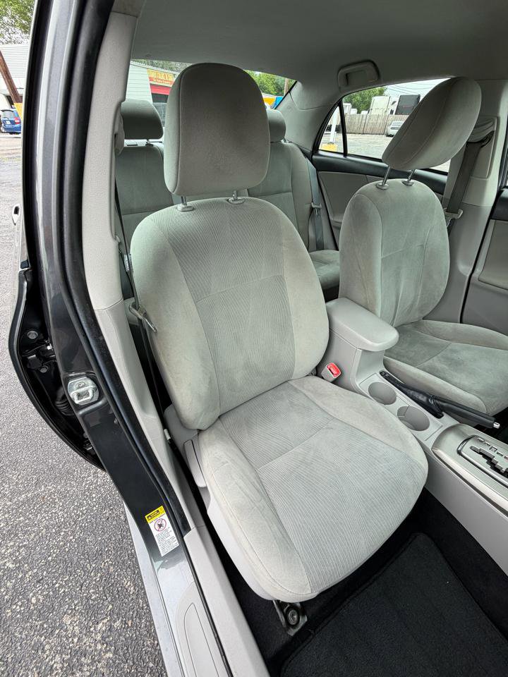 Used 2013 Toyota Corolla LE image 20