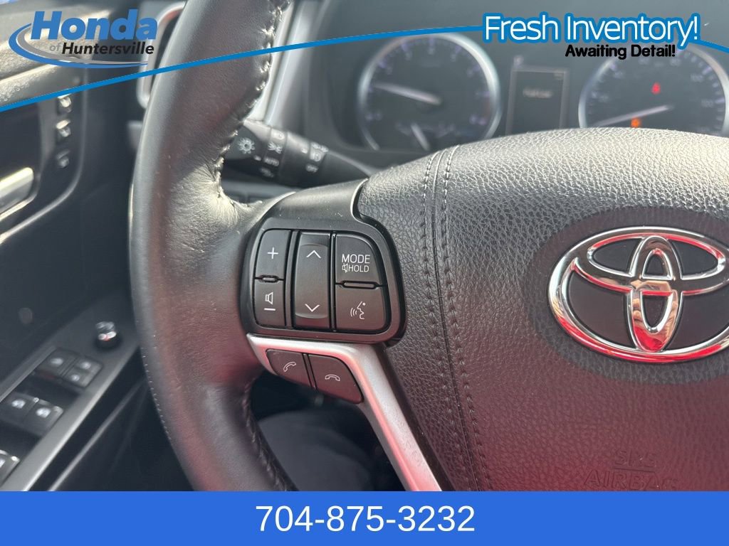 Used 2019 Toyota Highlander Limited image 26