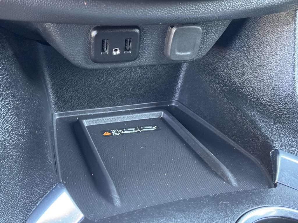 Used 2023 Chevrolet Traverse LT AWD/4WD image 9
