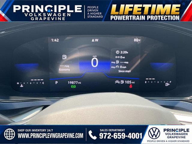 Used 2023 Volkswagen Taos SE w/ Panoramic Sunroof Package FWD image 17