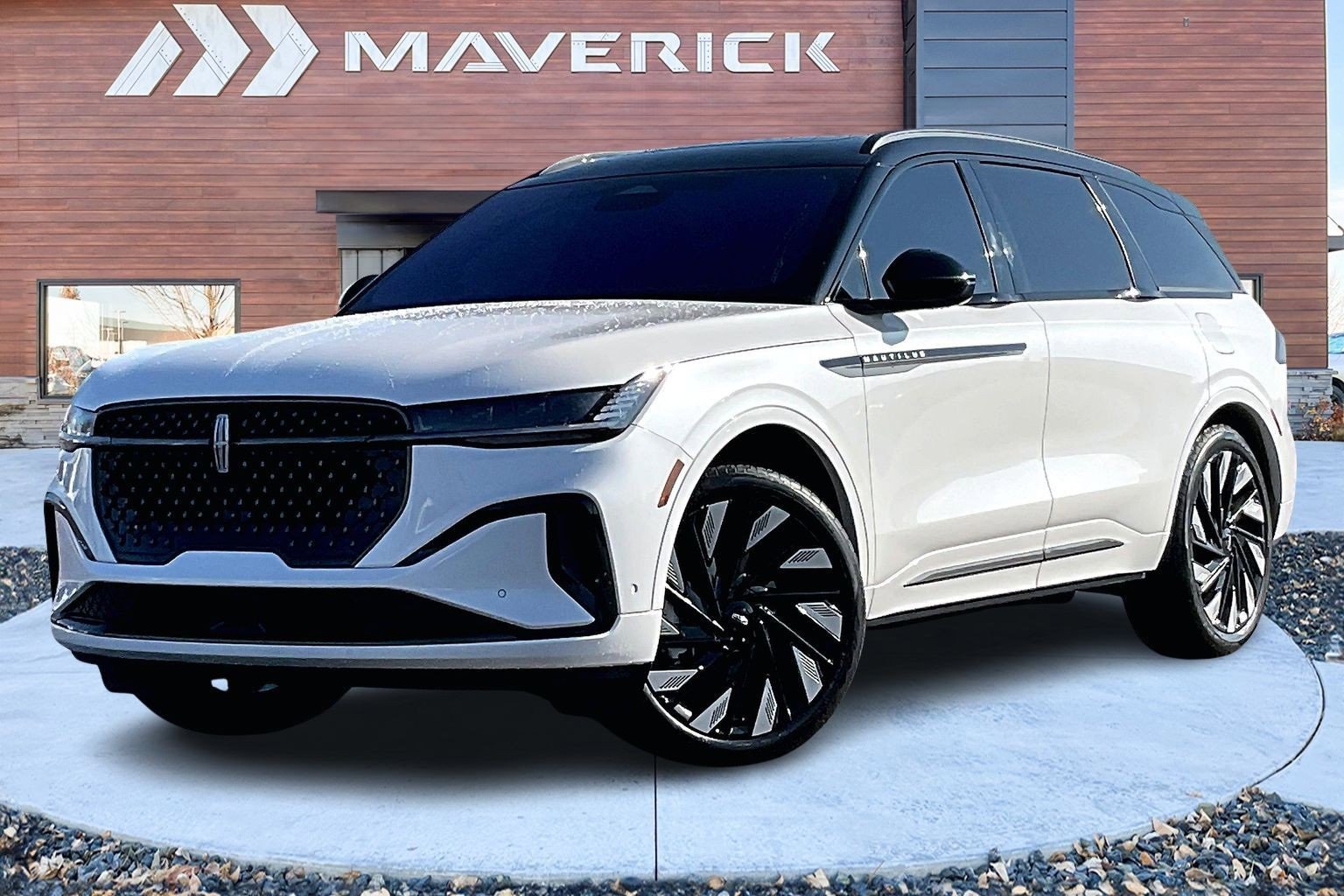 Used 2024 Lincoln Nautilus Black Label w/ Jet Appearance Package (87T) image 3