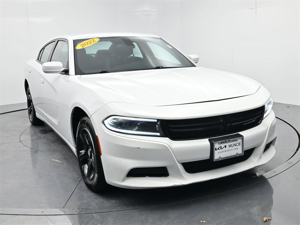 Used 2022 Dodge Charger SXT image 2