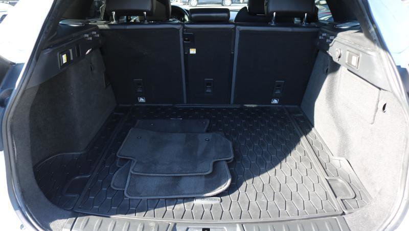 Used 2018 Jaguar F-PACE S image 25