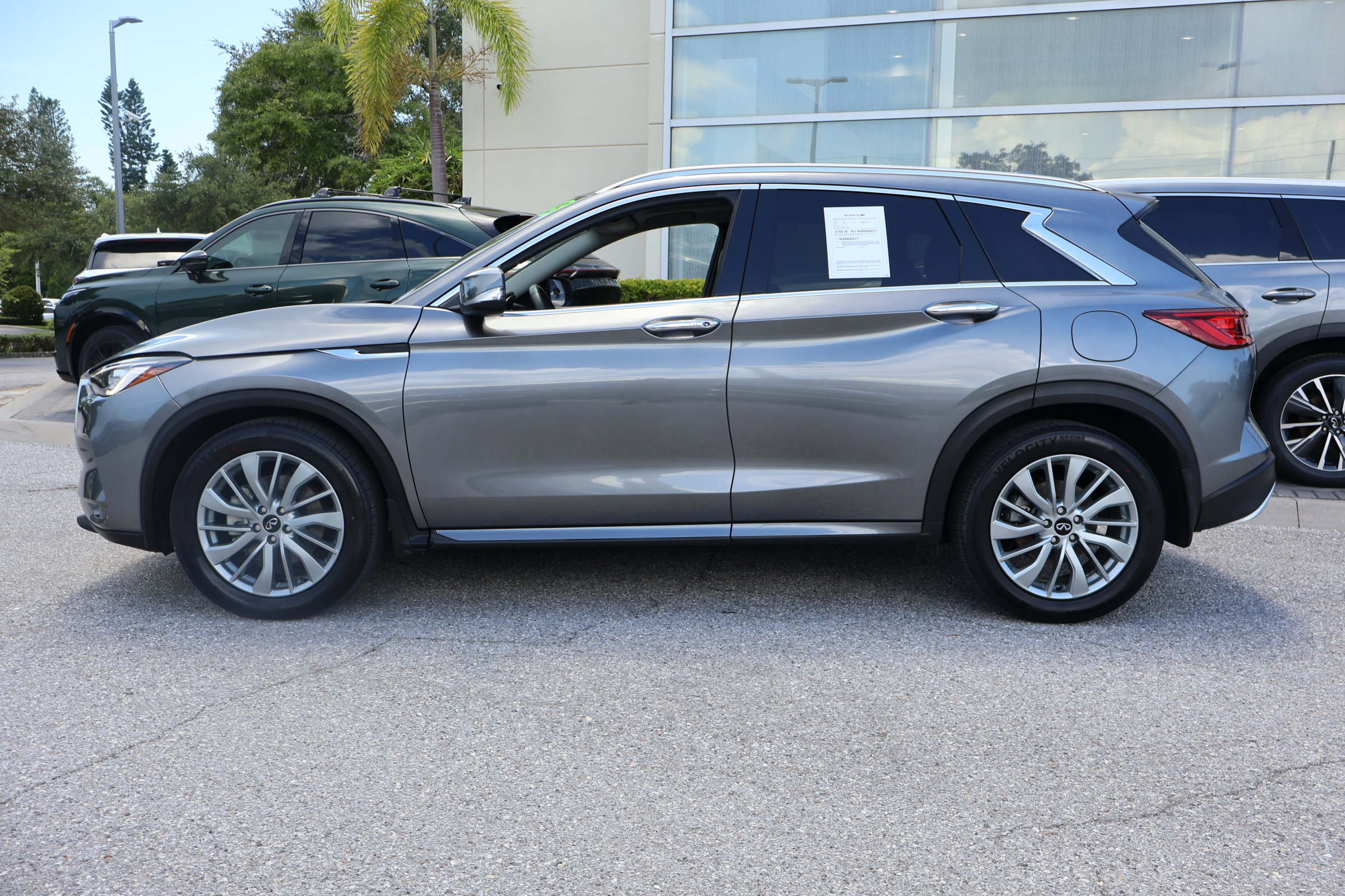 Certified 2023 INFINITI QX50 Luxe FWD image 6