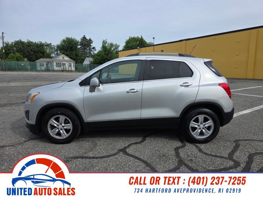 Used 2016 Chevrolet Trax LT FWD image 2
