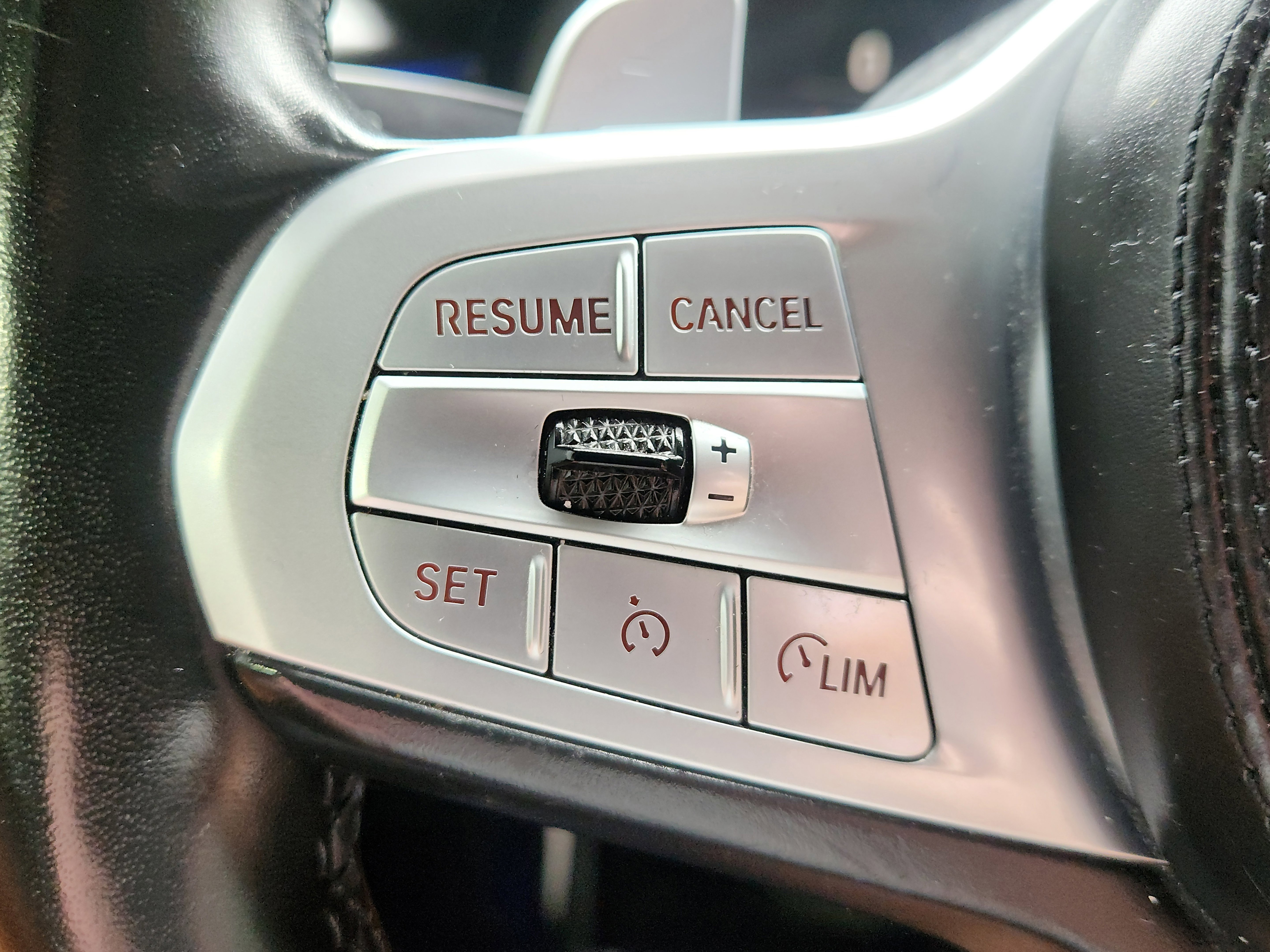 Used 2021 BMW 740i w/ M Sport Package image 18