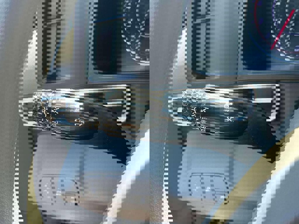 Used 2022 Hyundai Elantra SEL FWD image 20