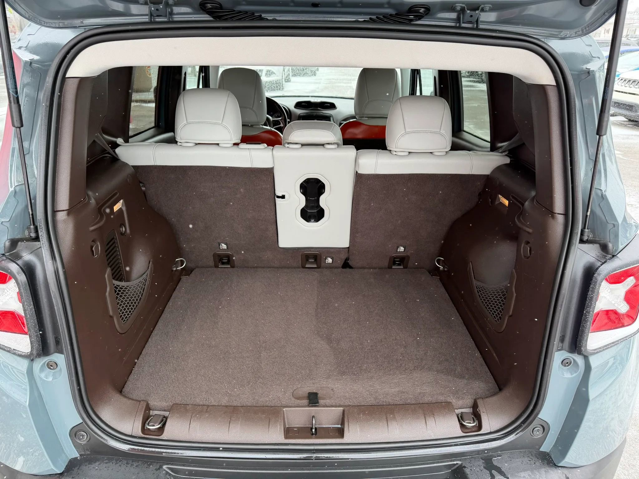 Used 2017 Jeep Renegade Limited AWD/4WD image 8