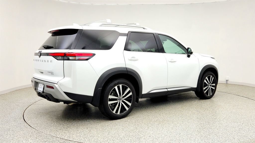 Used 2025 Nissan Pathfinder Platinum w/ Cargo Package AWD/4WD image 5