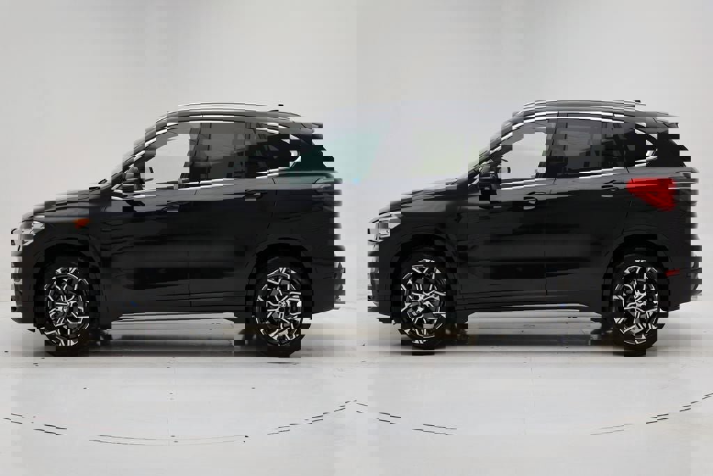 Used 2021 BMW X1 xDrive28i image 6