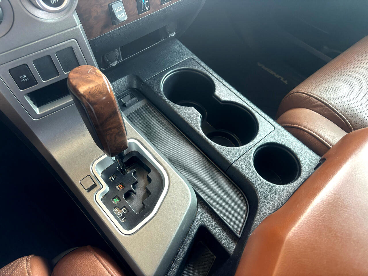 Used 2013 Toyota Tundra Platinum image 24