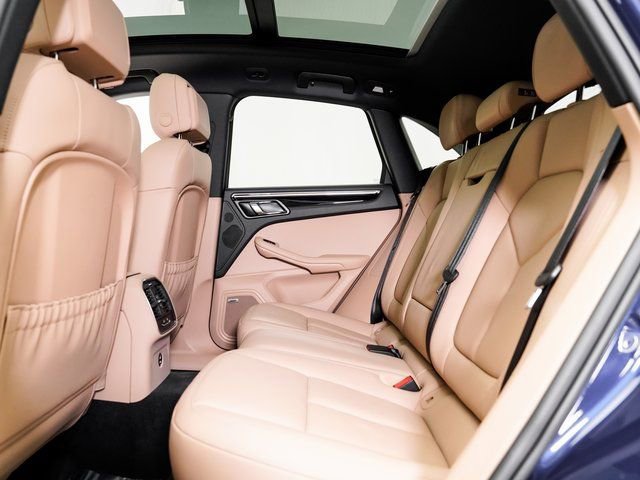 Certified 2025 Porsche Macan image 26