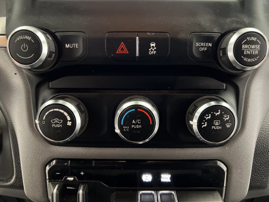 Used 2024 RAM 2500 Big Horn AWD/4WD image 44