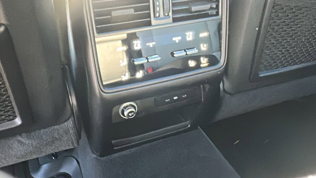 Used 2024 Porsche Cayenne Coupe image 25